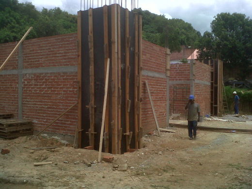 Obras do Mercado Brasil - Campo Magro