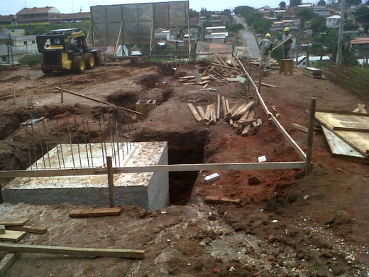 Obras do Mercado Brasil - Colombo