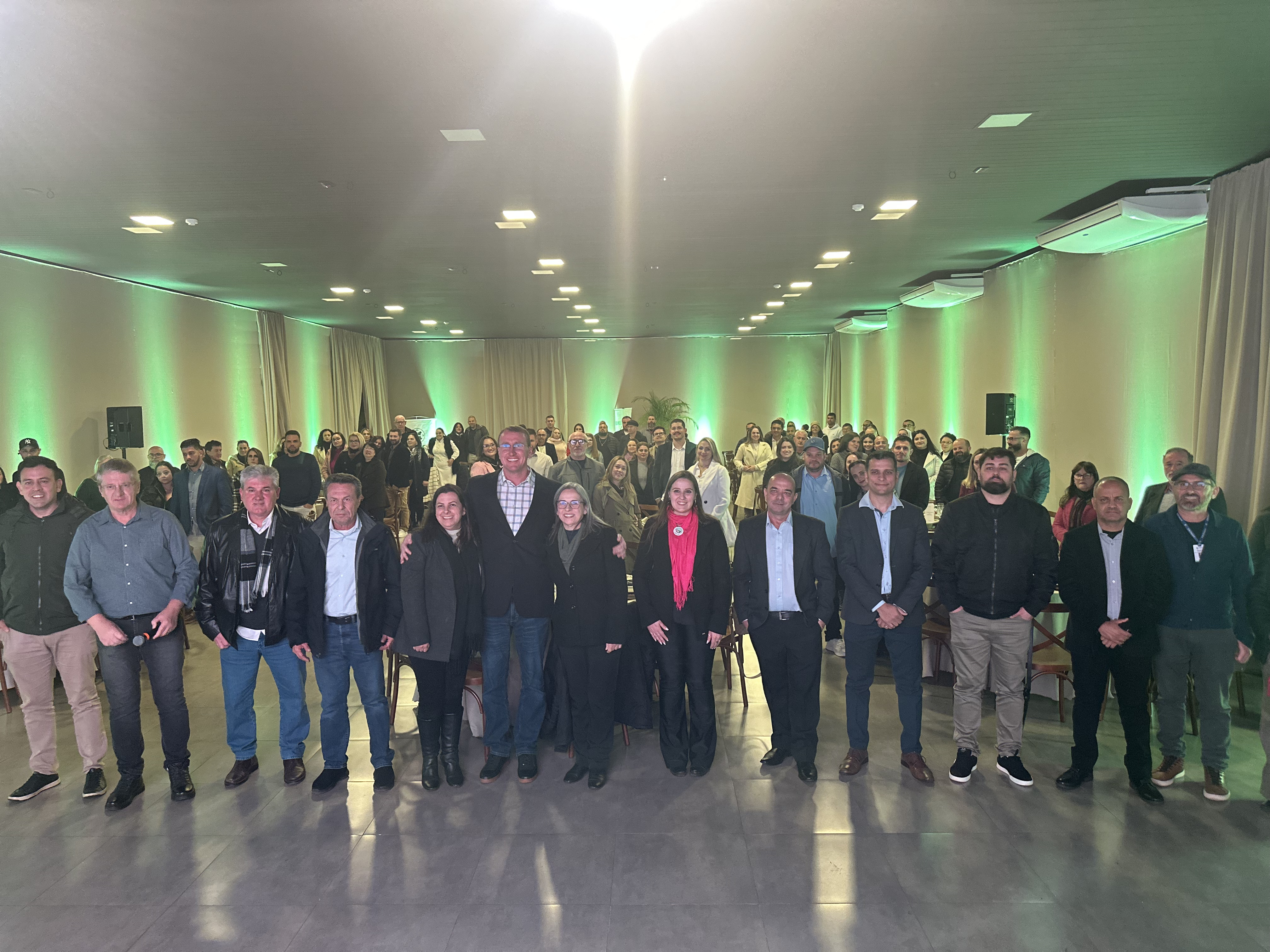 Ceasa Paraná celebra conquistas do Banco de Alimentos Comida Boa em jantar de agradecimento em Cascavel