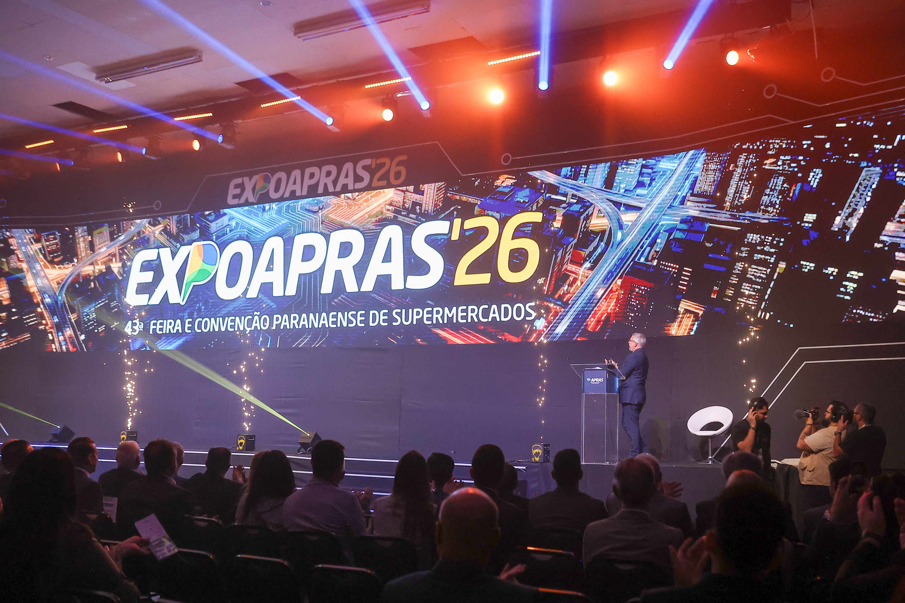 Piana destaca força da ExpoApras para expansão dos supermercados paranaenses