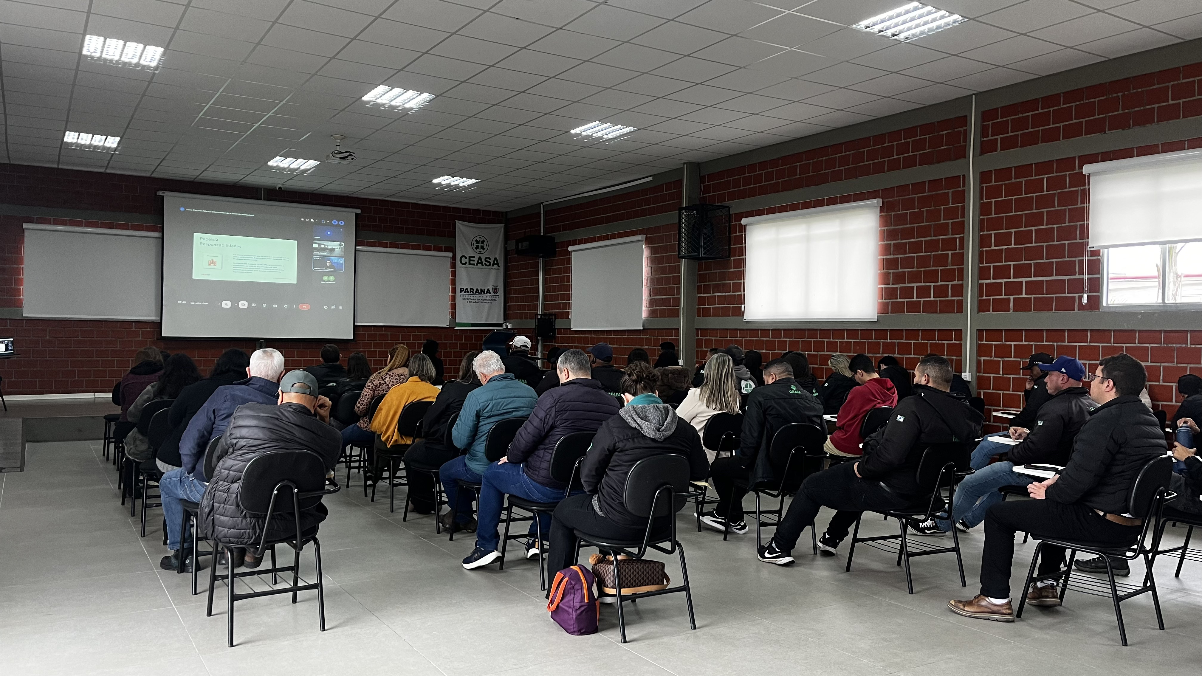 Dia de treinamentos na Ceasa Curitiba