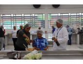 Banco de Alimentos – Comida Boa da Ceasa Curitiba teve curso de preparo de hamburgueres promovido pelo Senac