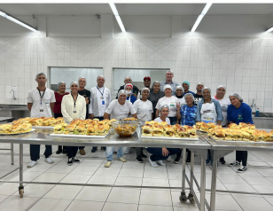 Banco de Alimentos – Comida Boa da Ceasa Curitiba teve curso de preparo de hamburgueres promovido pelo Senac