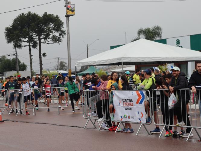 2ª etapa do Circuito Infantil de Corridas de Rua reúne 1,5 mil crianças na Ceasa Curitiba
