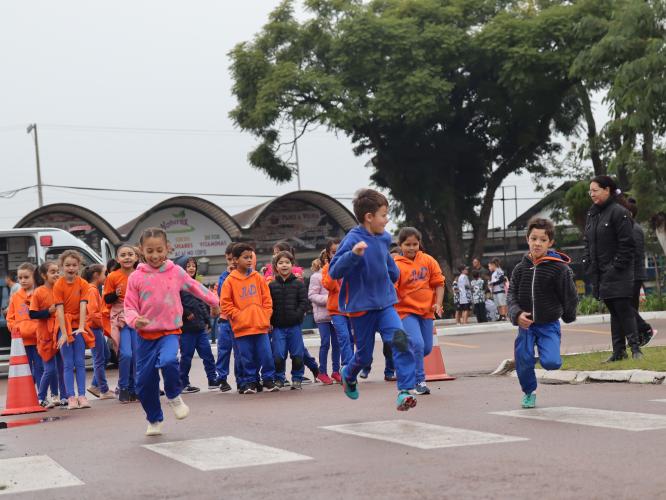 2ª etapa do Circuito Infantil de Corridas de Rua reúne 1,5 mil crianças na Ceasa Curitiba