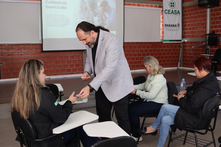 Ceasa Paraná capacita Comitê de Mulheres e Embaixadoras para reforçar acolhimento a vítimas de violência