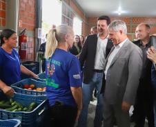 O governador Carlos Massa Ratinho Junior e o ministro do Desenvolvimento Agrário e Agricultura Familiar, Paulo Teixeira, visitam a Ceasa Curitiba nesta sexta-feira (08).