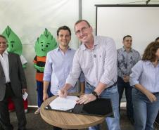 Ceasa vai doar alimentos para o Zoológico de Curitiba