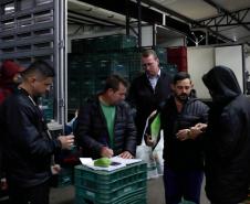Dia do Agricultor: Ceasa Paraná entrega kit de cuidados aos produtores rurais