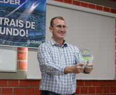 Diretor-presidente reúne equipe para agradecer conquista histórica