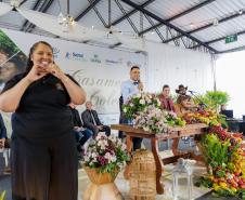 Casamento coletivo reúne 403 casais e mais de 4 mil pessoas na Ceasa Curitiba