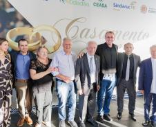 Casamento coletivo reúne 403 casais e mais de 4 mil pessoas na Ceasa Curitiba