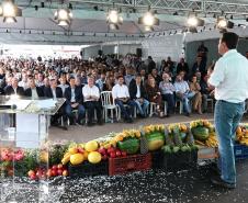 Ratinho Junior assina ordem de serviço do novo Mercado de Flores da Ceasa Curitiba