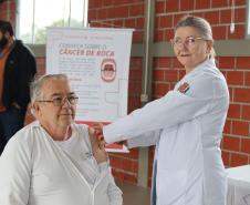 Ação de saúde na Ceasa Curitiba imuniza mais de 300 pessoas contra a gripe.