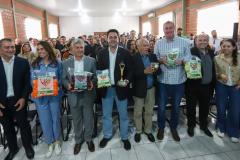 O governador Carlos Massa Ratinho Junior e o ministro do Desenvolvimento Agrário e Agricultura Familiar, Paulo Teixeira, visitam a Ceasa Curitiba nesta sexta-feira (08).