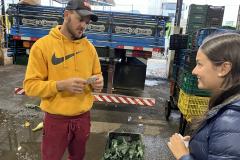 Ação de entrega do cartão em Curitiba