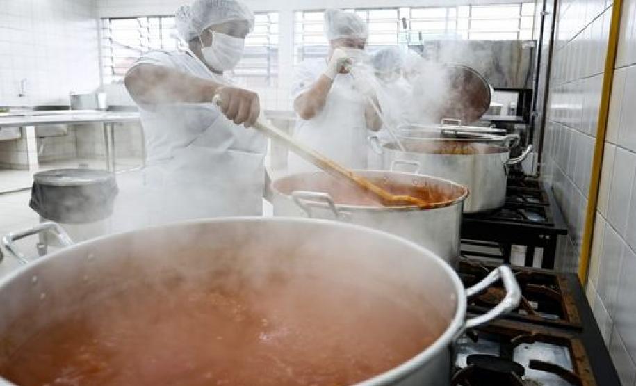 Governo comemora um ano do Banco de Alimentos da Ceasa Paraná