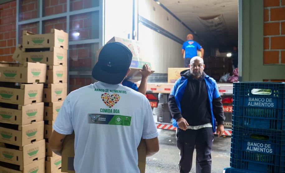 Arrecadação de alimentos na Ceasa Curitiba supera expectativa e chega a 33 toneladas