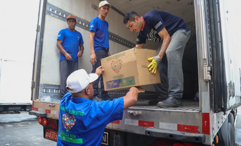 Arrecadação de alimentos na Ceasa Curitiba supera expectativa e chega a 33 toneladas