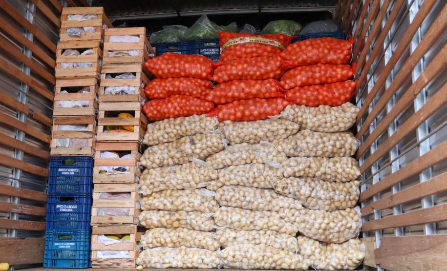 Ceasa Paraná envia mais de 25 toneladas de alimentos para cidades afetadas pelas chuvas