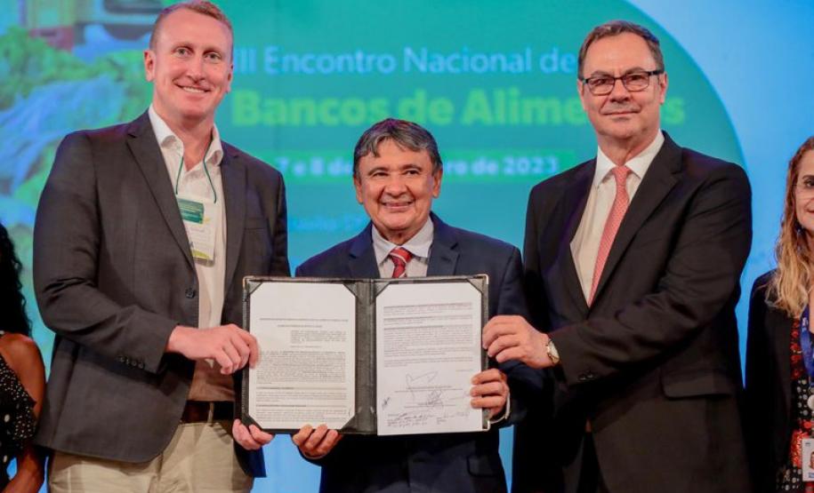 MDS firma parceria com Rede de Bancos de Alimentos para ações de combate à fome