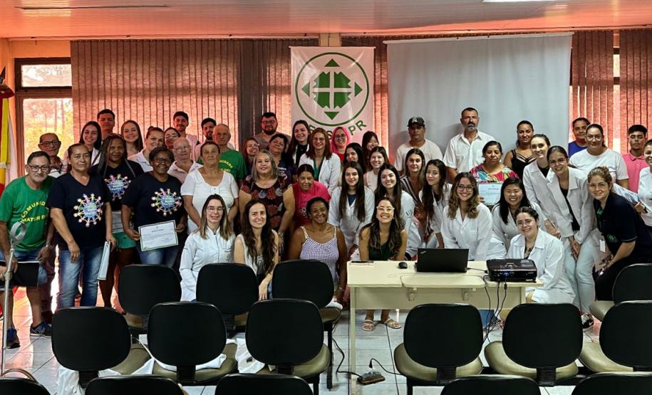 Alunos de Nutrição da UniCesumar ministram curso no Banco de Alimentos da Ceasa Maringá