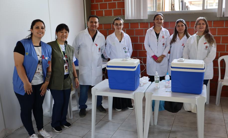 Ceasa Curitiba sedia ações do Dezembro Vermelho