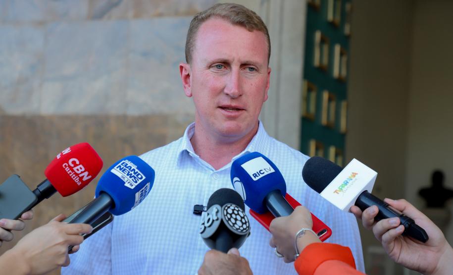 Estado garante recursos para reconstrução de pavilhão da Ceasa de Curitiba após incêndio