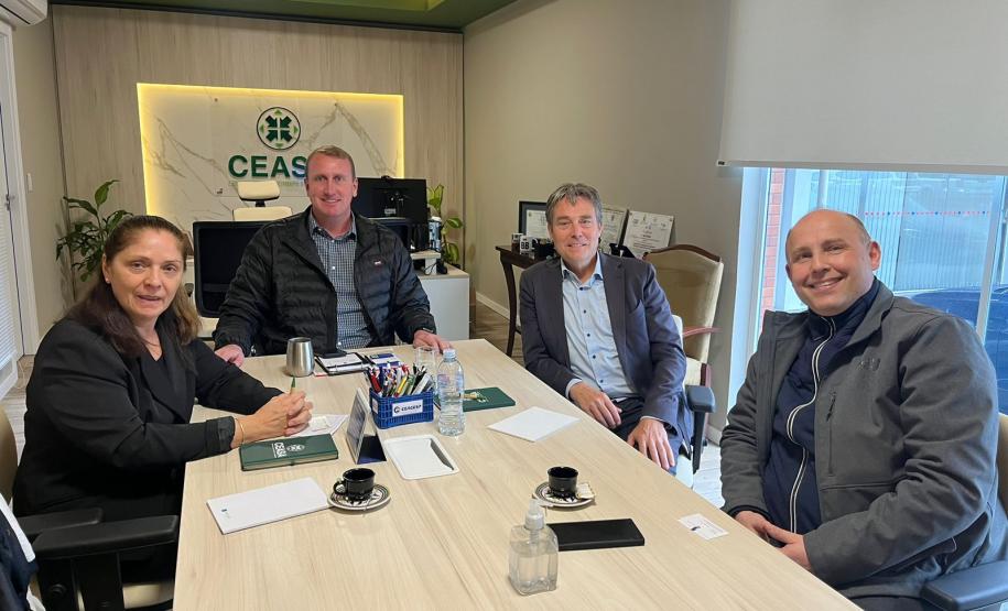 Ceasa Paraná Recebe Visita de Representantes da Embaixada do Reino dos Países Baixos para Fortalecer Iniciativas de Segurança Alimentar