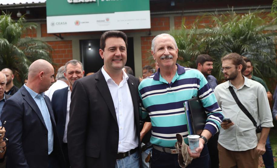 O governador Carlos Massa Ratinho Junior e o ministro do Desenvolvimento Agrário e Agricultura Familiar, Paulo Teixeira, visitam a Ceasa Curitiba nesta sexta-feira (08).