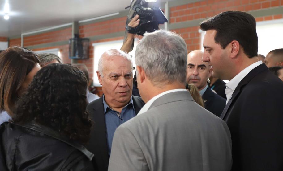 O governador Carlos Massa Ratinho Junior e o ministro do Desenvolvimento Agrário e Agricultura Familiar, Paulo Teixeira, visitam a Ceasa Curitiba nesta sexta-feira (08).