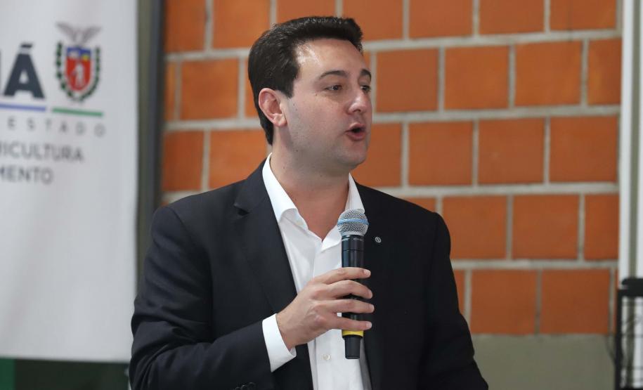 O governador Carlos Massa Ratinho Junior e o ministro do Desenvolvimento Agrário e Agricultura Familiar, Paulo Teixeira, visitam a Ceasa Curitiba nesta sexta-feira (08).