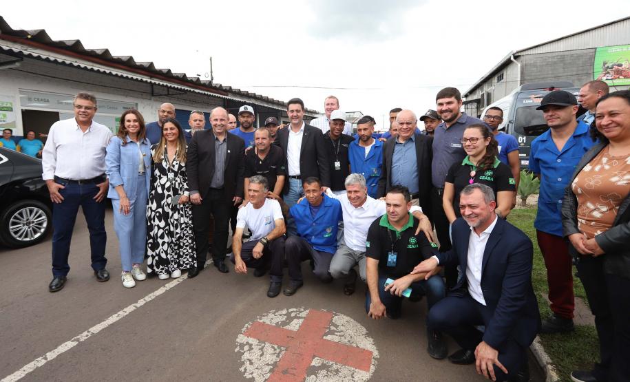 O governador Carlos Massa Ratinho Junior e o ministro do Desenvolvimento Agrário e Agricultura Familiar, Paulo Teixeira, visitam a Ceasa Curitiba nesta sexta-feira (08).