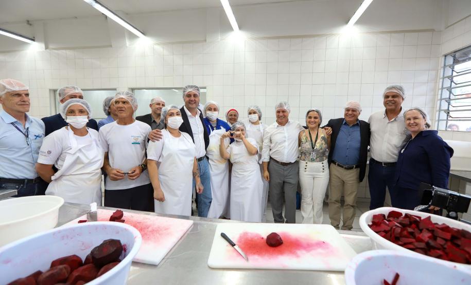 O governador Carlos Massa Ratinho Junior e o ministro do Desenvolvimento Agrário e Agricultura Familiar, Paulo Teixeira, visitam a Ceasa Curitiba nesta sexta-feira (08).