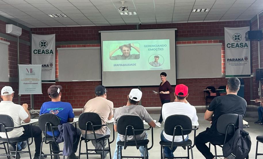 Curso promovido pela Ceasa Paraná aborda a inteligência emocional masculina
