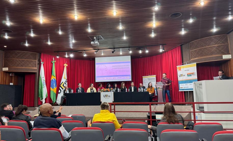 Projeto Alvorada atende pessoas egressas que atuam no Banco de Alimentos da Ceasa Curitiba