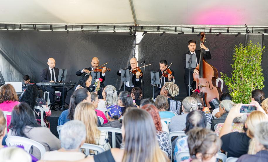 Ceasa Paraná faz homenagem ao Dia das Maes