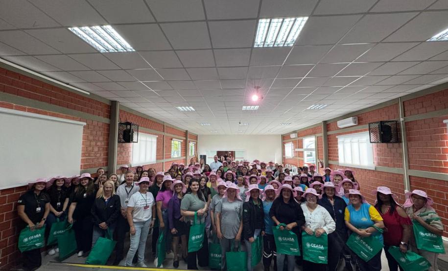 Ceasa Paraná promove ação pra o Dia da Mulher