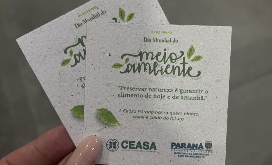 Cartão feito em papel semente foi entregue em todas as unidades da Ceasa Paraná