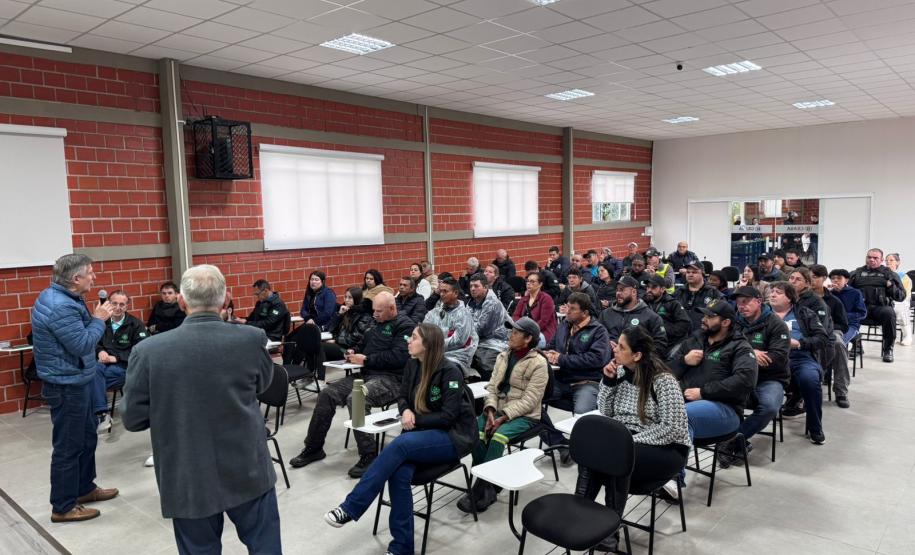 Primeira turma que participou do treinamento sobre Sistema de Gestão Ambiental