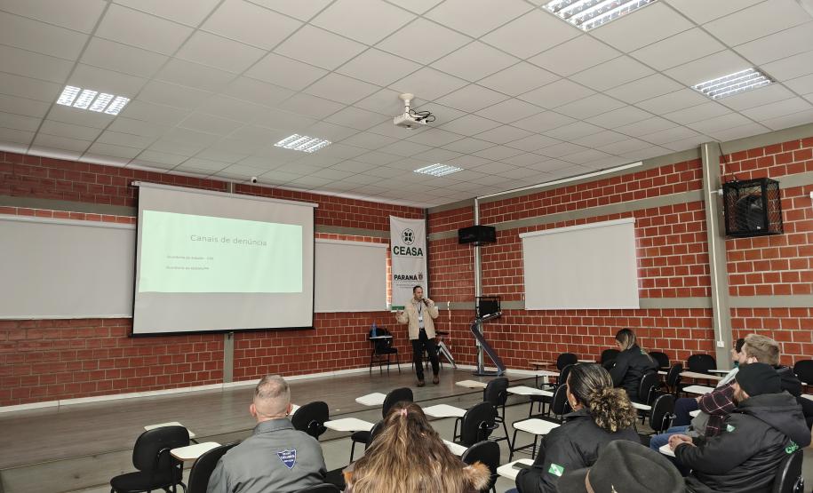 Ceasa Paraná realiza treinamento do Código de Ética com os colaboradores