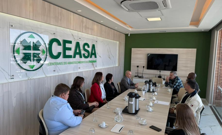 Parceria entre Ceasa Paraná e Fundação Araucária garante modernização dos mercados atacadistas