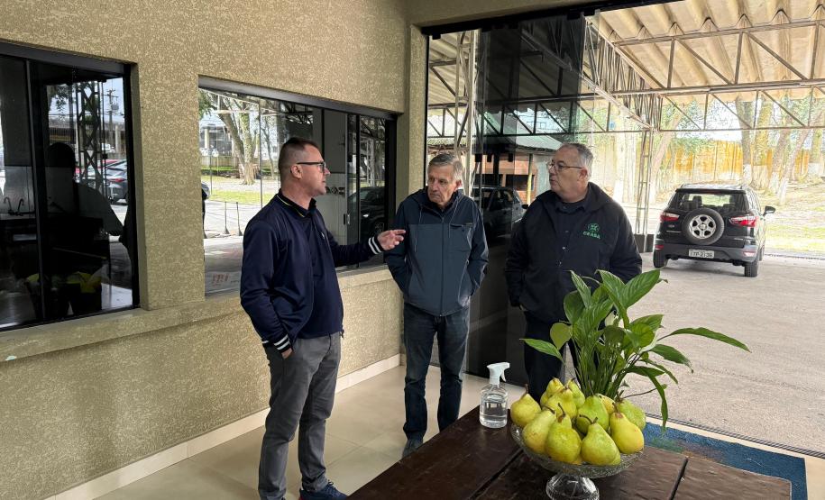 Fecoagro e Estudantes de Agronomia visitam as Ceasas de Curitiba e Cascavel