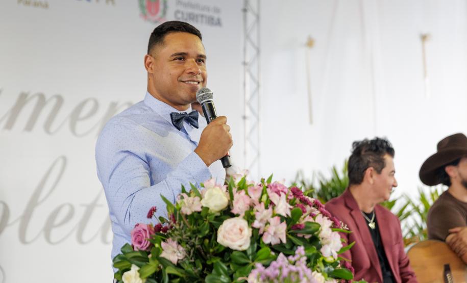 Casamento coletivo reúne 403 casais e mais de 4 mil pessoas na Ceasa Curitiba