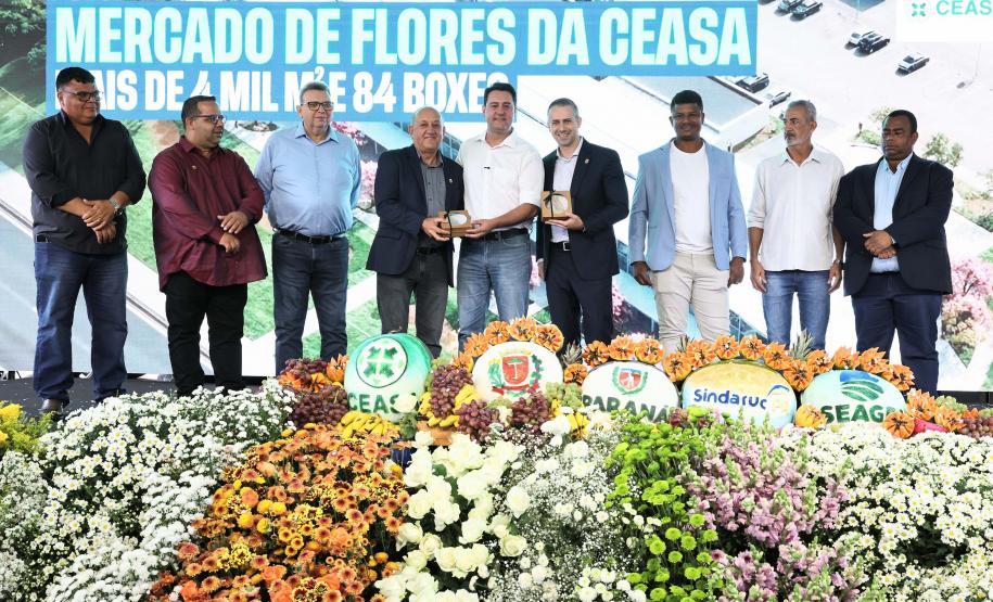 Ratinho Junior assina ordem de serviço do novo Mercado de Flores da Ceasa Curitiba