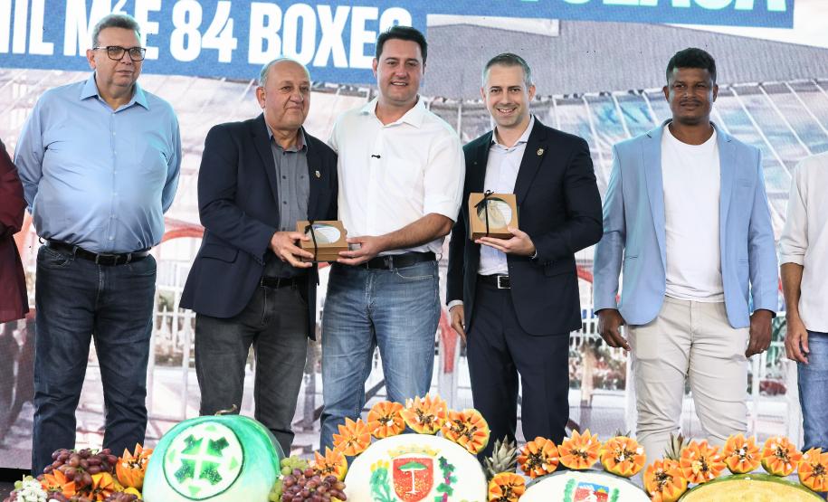 Ratinho Junior assina ordem de serviço do novo Mercado de Flores da Ceasa Curitiba