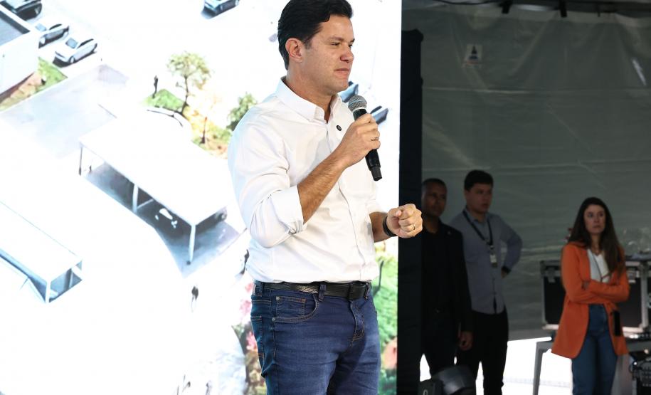 Ratinho Junior assina ordem de serviço do novo Mercado de Flores da Ceasa Curitiba