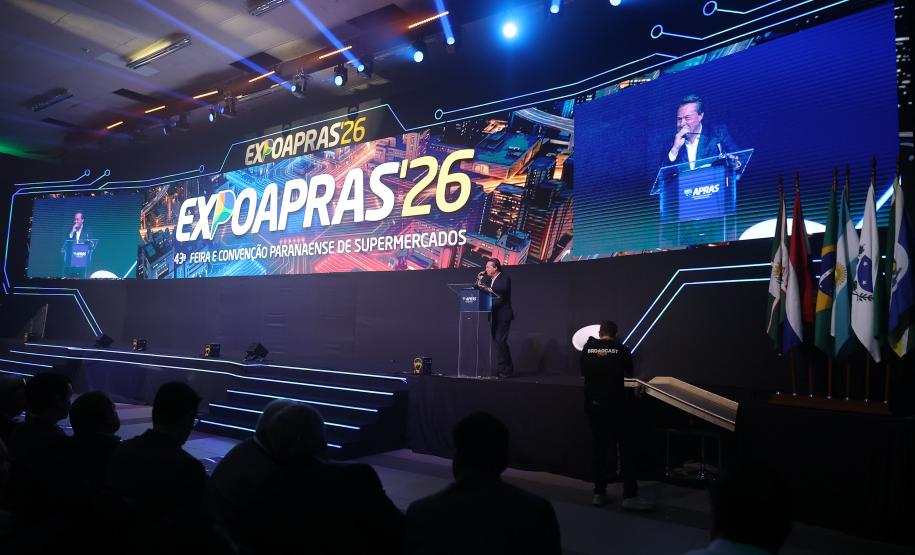 Piana destaca força da ExpoApras para expansão dos supermercados paranaenses