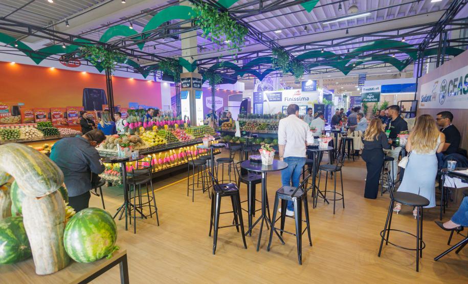 Ceasa Paraná participa da ExpoApras 2026 e fortalece conexão com o setor supermercadista