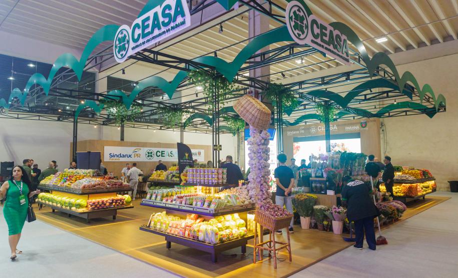 Ceasa Paraná participa da ExpoApras 2026 e fortalece conexão com o setor supermercadista